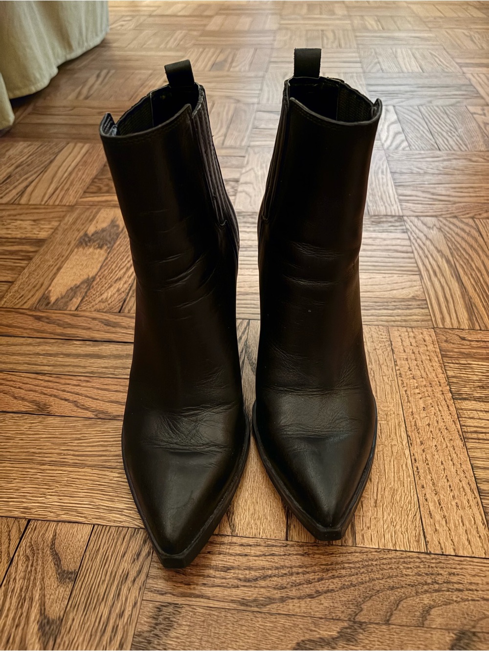 Marc Fisher Classic Black Pointed Toe Chelsea Ankle Boots - Women's Size 6.5